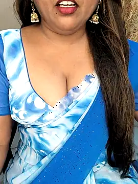 honey-sexy online show from October 26, 2025, 3:12 pm