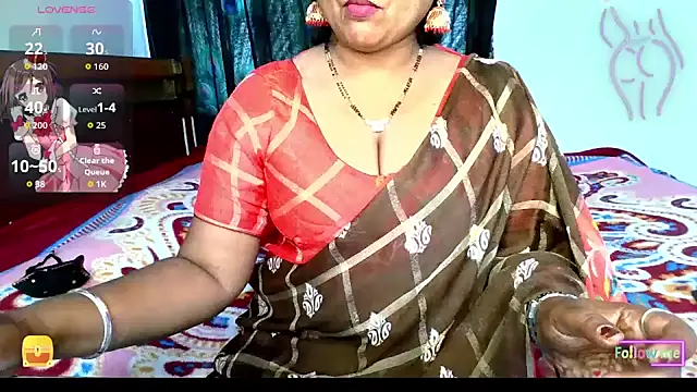 Snapshot of honey-sexy chatting on April 13, 2026, 5:33 am honey-sexy online show from April 13, 2026, 5:33 am