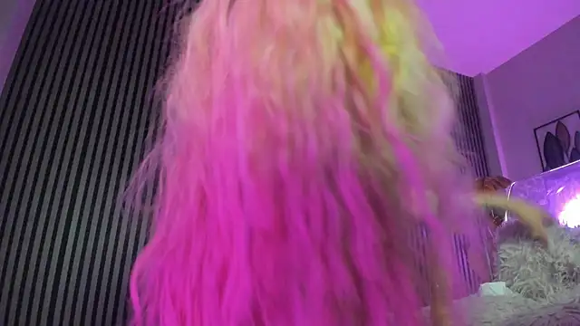 Snapshot of blondie_muller chatting on March 22, 2025, 11:20 pm blondie muller online show from March 22, 2025, 11:20 pm