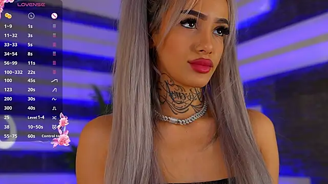 Snapshot of blondie_muller chatting on December 1, 2025, 9:04 pm blondie muller online show from December 1, 2025, 9:04 pm