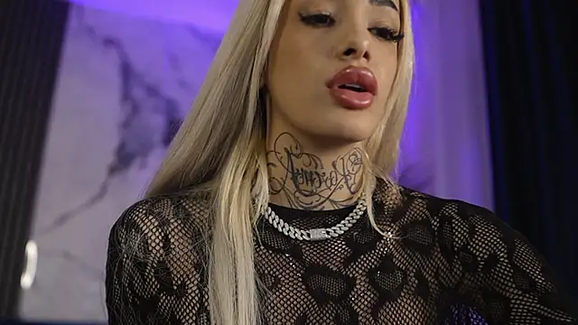 blondie muller online show from April 30, 2026, 8:05 pm