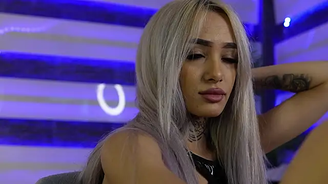 Snapshot of blondie_muller chatting on September 24, 2025, 7:42 pm blondie muller online show from September 24, 2025, 7:42 pm