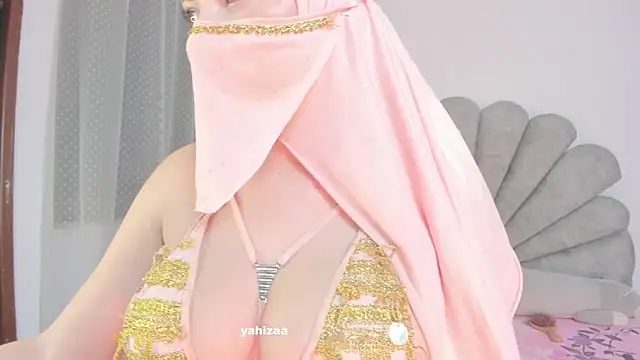 Snapshot of Amaltea chatting on October 12, 2025, 9:38 pm Amaltea online show from October 12, 2025, 9:38 pm