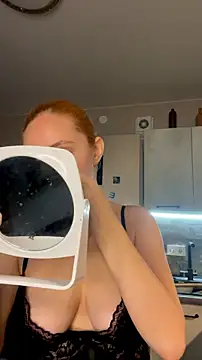 Kitty Katrine online show from September 19, 2025, 4:05 am