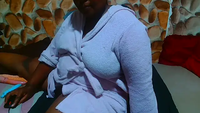 Snapshot of AfricanBigAssxx98 chatting on February 15, 2026, 8:30 pm AfricanBigAssxx98 online show from February 15, 2026, 8:30 pm