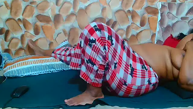 AfricanBigAssxx98 online show from October 25, 2025, 9:48 pm