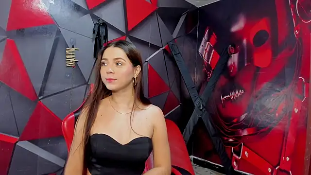 Hana and Zeta online show from November 8, 2025, 12:20 pm