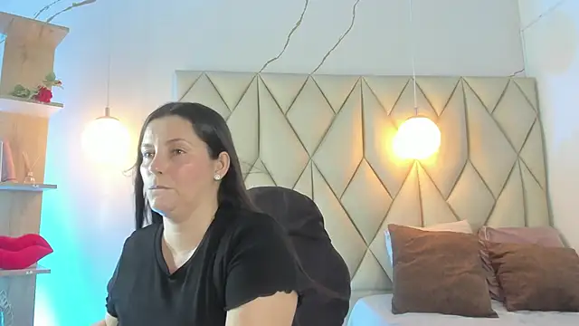 Snapshot of angelswets chatting on May 9, 2026, 1:58 pm angelswets online show from May 9, 2026, 1:58 pm