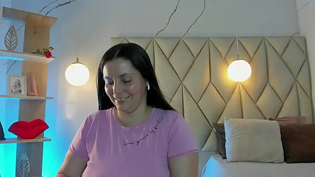 Snapshot of angelswets chatting on June 3, 2026, 2:07 pm angelswets online show from June 3, 2026, 2:07 pm