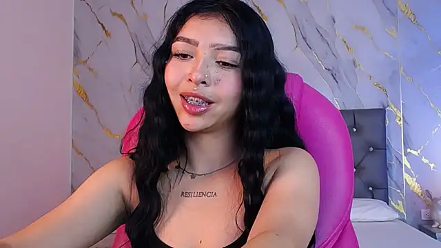 pettit courtny online show from February 28, 2025, 8:07 pm