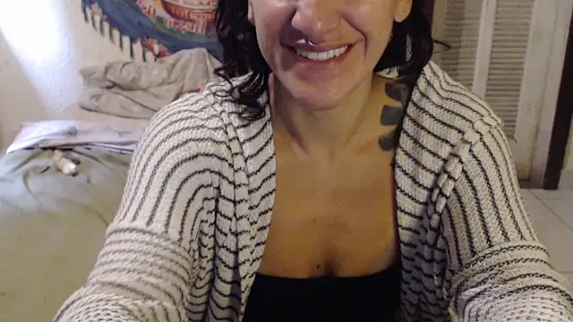 Snapshot of MissRebeka chatting on May 21, 2026, 2:03 pm MissRebeka online show from May 21, 2026, 2:03 pm