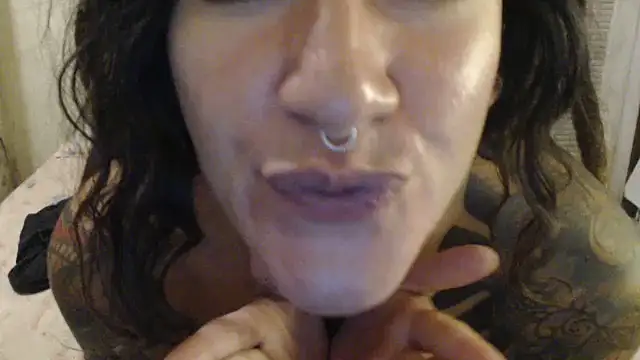 Snapshot of MissRebeka chatting on March 22, 2025, 8:18 am MissRebeka online show from March 22, 2025, 8:18 am