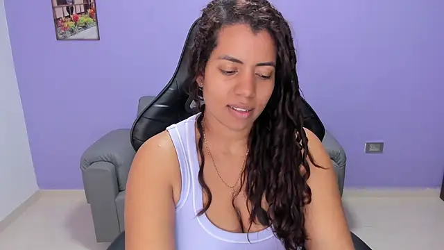 Snapshot of boomsar01 chatting on September 9, 2025, 2:54 am boomsar01 online show from September 9, 2025, 2:54 am