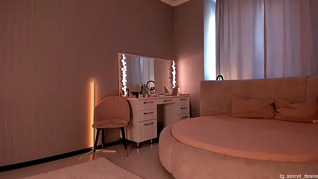 sincere shyness online show from March 10, 2026, 12:31 pm