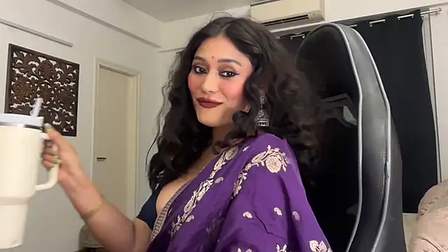 Snapshot of GoddessAnna chatting on March 11, 2026, 5:40 pm GoddessAnna online show from March 11, 2026, 5:40 pm