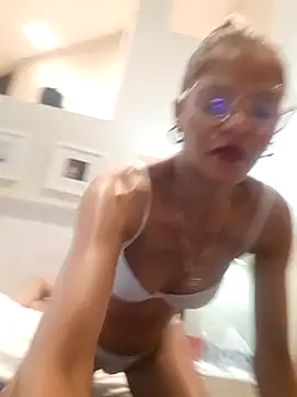 TweetsLynx online show from February 13, 2025, 12:57 am