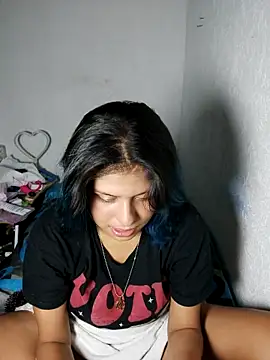 Snapshot of azulzulix chatting on November 30, 2025, 3:29 am azulzulix online show from November 30, 2025, 3:29 am