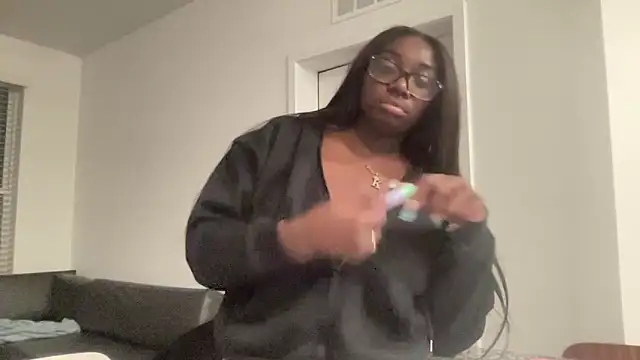 Snapshot of AveryJ99 chatting on January 31, 2025, 4:14 am AveryJ99 online show from January 31, 2025, 4:14 am