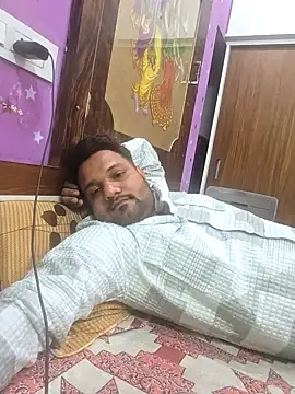 Snapshot of kokakrish chatting on November 3, 2025, 4:43 pm kokakrish online show from November 3, 2025, 4:43 pm