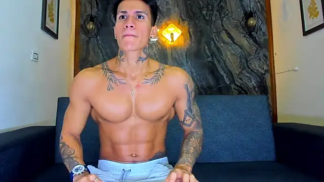 pettergrey1 online show from March 5, 2025, 1:39 pm