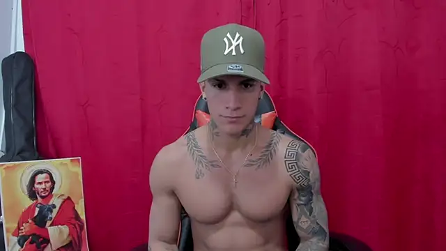 pettergrey1 online show from March 19, 2025, 9:58 pm