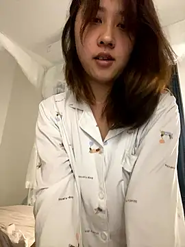 Snapshot of Liliya-77 chatting on January 15, 2026, 4:21 pm Liliya-77 online show from January 15, 2026, 4:21 pm