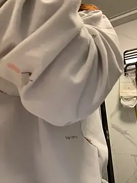 Snapshot of Liliya-77 chatting on March 15, 2026, 11:34 pm Liliya-77 online show from March 15, 2026, 11:34 pm