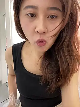 Snapshot of Liliya-77 chatting on April 12, 2026, 7:11 am Liliya-77 online show from April 12, 2026, 7:11 am