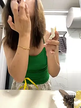 Snapshot of Liliya-77 chatting on July 10, 2026, 2:55 am Liliya-77 online show from July 10, 2026, 2:55 am