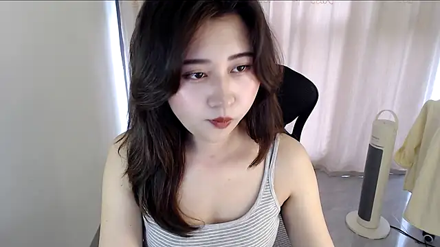 Snapshot of Liliya-77 chatting on April 6, 2026, 6:58 am Liliya-77 online show from April 6, 2026, 6:58 am