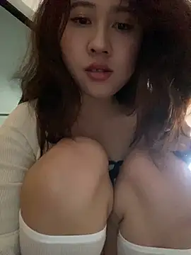 Snapshot of Liliya-77 chatting on March 2, 2026, 5:08 am Liliya-77 online show from March 2, 2026, 5:08 am