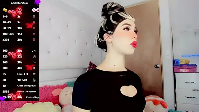 Snapshot of New_Doll chatting on February 7, 2025, 8:22 am New Doll online show from February 7, 2025, 8:22 am