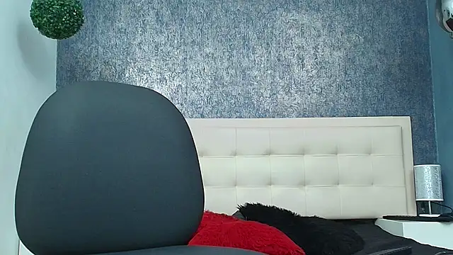 Snapshot of Erick_Zhimerman chatting on April 12, 2026, 12:19 pm Erick Zhimerman online show from April 12, 2026, 12:19 pm