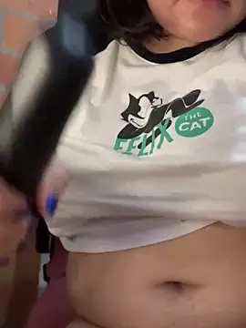 Snapshot of CinnamonCookiez chatting on January 10, 2025, 7:04 am CinnamonCookiez online show from January 10, 2025, 7:04 am