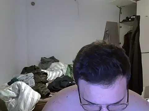 Snapshot of dadafla34 chatting on December 8, 2024, 2:35 am dadafla34 online show from December 8, 2024, 2:35 am