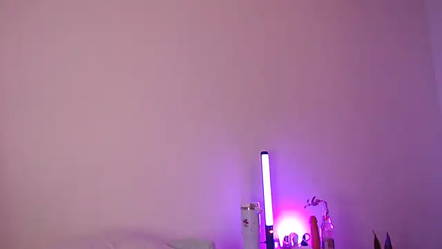 Snapshot of EffyScarlet chatting on October 23, 2025, 10:47 am EffyScarlet online show from October 23, 2025, 10:47 am