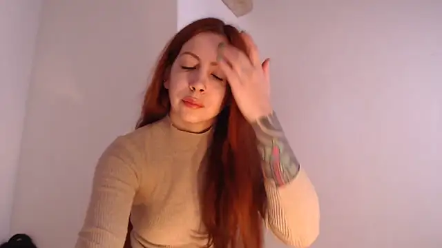 Snapshot of EffyScarlet chatting on October 7, 2025, 6:53 pm EffyScarlet online show from October 7, 2025, 6:53 pm