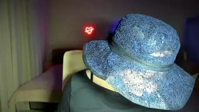 WitchBlueRose online show from November 13, 2025, 8:46 pm