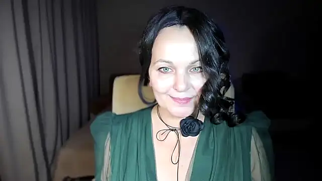 Snapshot of WitchBlueRose chatting on October 21, 2025, 5:12 pm WitchBlueRose online show from October 21, 2025, 5:12 pm