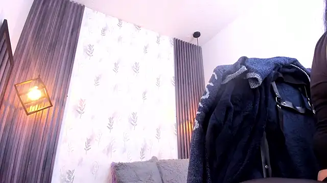 Snapshot of brigittemiller chatting on November 13, 2025, 4:00 pm brigittemiller online show from November 13, 2025, 4:00 pm