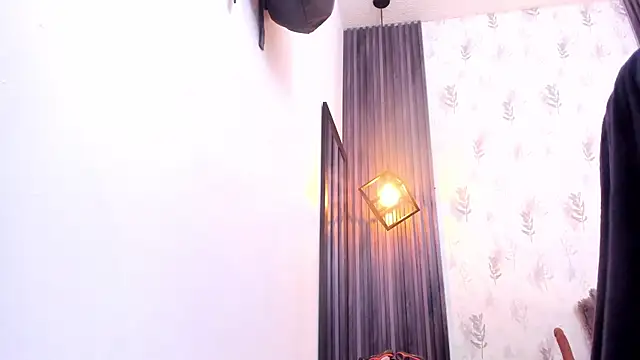 Snapshot of brigittemiller chatting on November 12, 2025, 3:27 pm brigittemiller online show from November 12, 2025, 3:27 pm