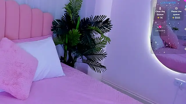 zoe rivers online show from February 18, 2025, 5:09 pm