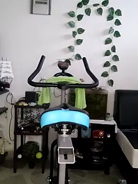 jesicardiente27 online show from November 4, 2025, 3:05 pm