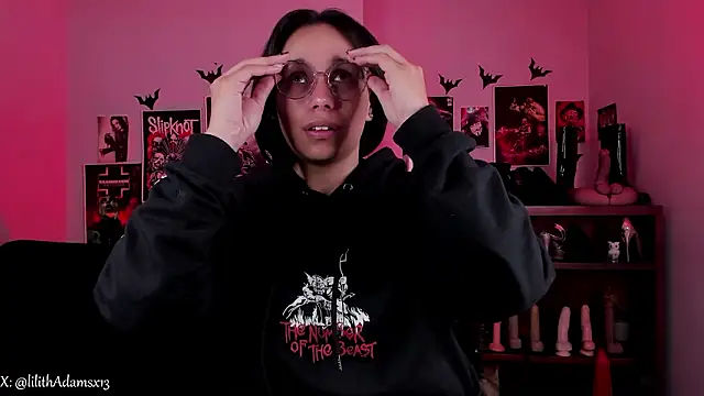 lilith-deveraux online show from February 5, 2026, 2:24 pm