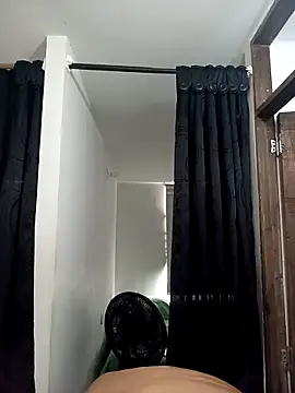 Karii-R online show from April 23, 2026, 3:35 pm