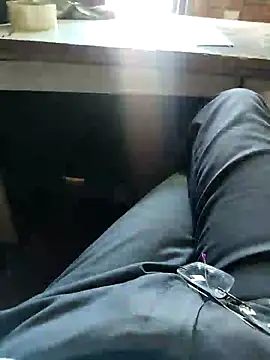 Snapshot of nupa230780 chatting on November 14, 2025, 9:24 am nupa230780 online show from November 14, 2025, 9:24 am