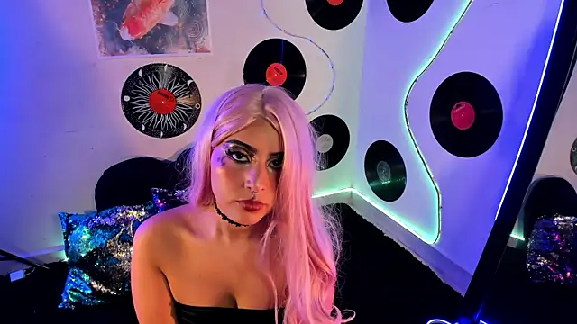  dahian14  online show from March 18, 2025, 1:35 am