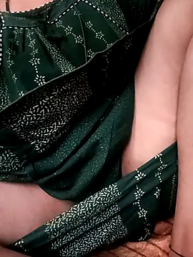 Snapshot of gunjan22 chatting on November 12, 2025, 9:13 am gunjan22 online show from November 12, 2025, 9:13 am