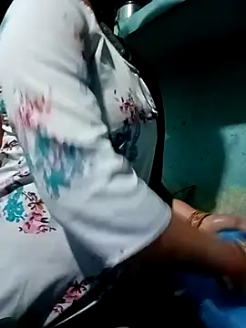 Snapshot of gunjan22 chatting on March 14, 2025, 1:35 pm gunjan22 online show from March 14, 2025, 1:35 pm