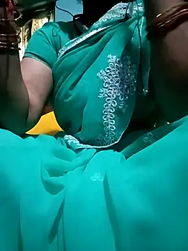 Snapshot of gunjan22 chatting on March 22, 2025, 9:45 am gunjan22 online show from March 22, 2025, 9:45 am